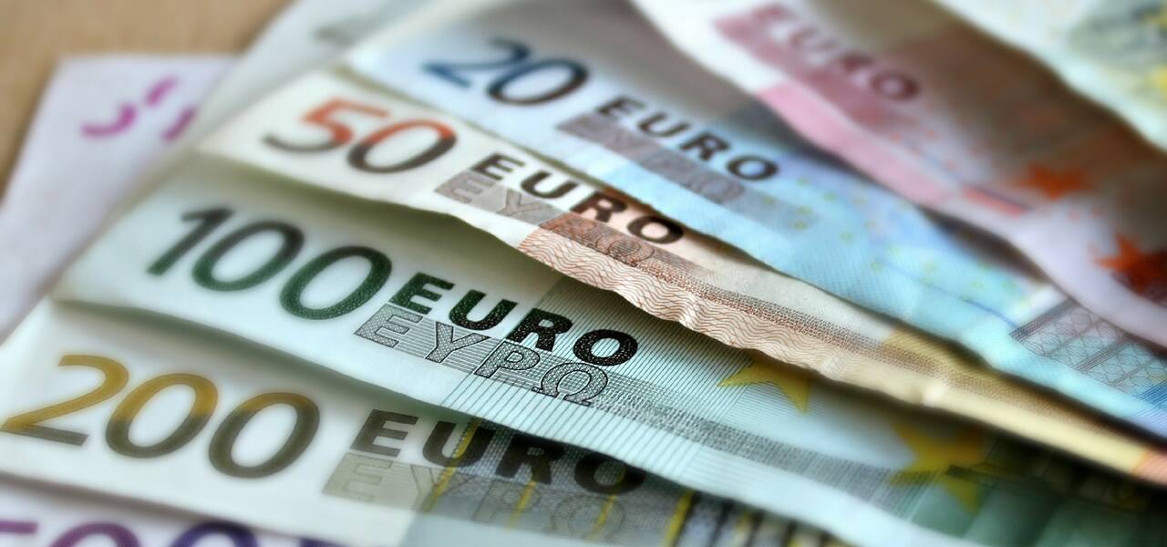 EUR/USD tersesat di koridor